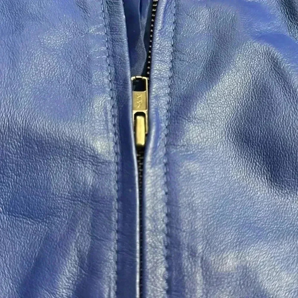 Newport News royal blue leather jacket. Zip front, round color. Size 14 - Picture 3 of 6